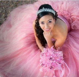 Fort Worth Quinceanera Limousine Services, white limo, party bus, shuttle, charter, sedan, sweet 16, birthday, transfers, one way, round trip, venue, event